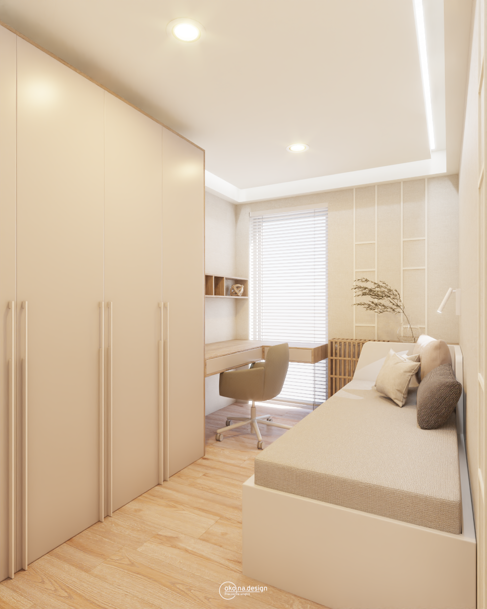 Przytulny pokój urządzony w nowoczesnym stylu, japandi, minimalizm. Beżowa sofa z miękkimi poduszkami, szafka za łóżkiem ze szklanym wazonem kwiatów, jasne ściany, duże okno z białą żaluzją, tapeta w odcieniach beżu i brązu, imitująca tkaninę. Pracownia wnętrz oko.na.design